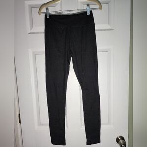 EUC Lularoe solid black leggings, OS